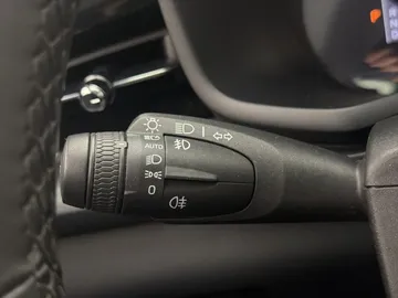 Car image 38