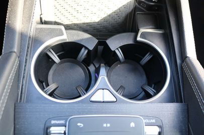 Car image 40