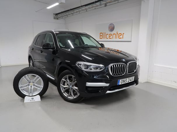 BMW X3 xDrive30e 216 kW image number 1