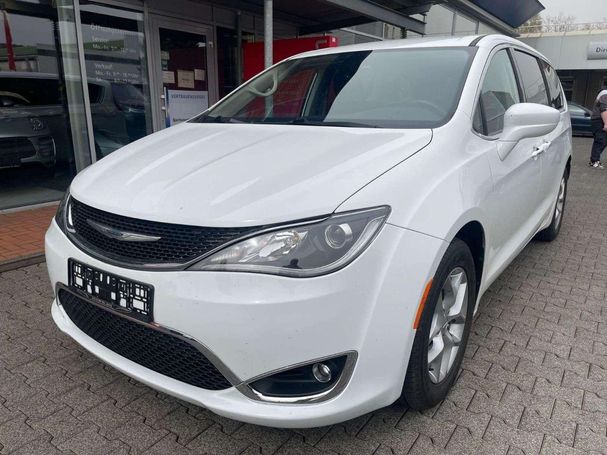 Chrysler Pacifica 3.6 V6 214 kW image number 1