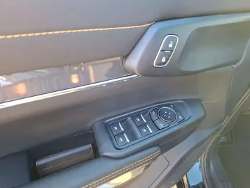 Car image 39