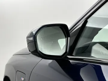 Car image 40
