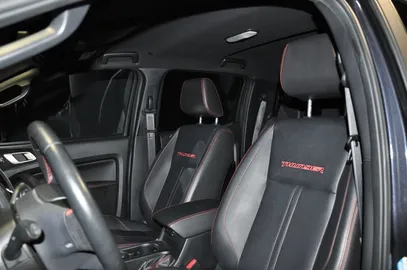 Car image 28