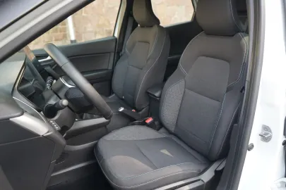 Car image 30