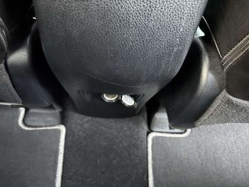 Car image 38