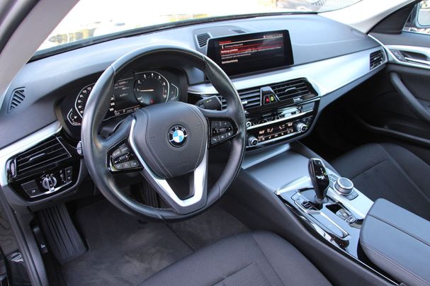 BMW 520i 135 kW image number 9