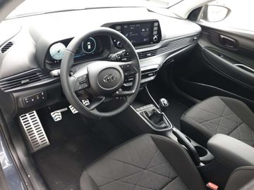 Car image 12