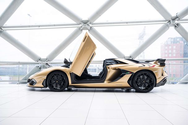 Lamborghini Aventador Roadster SVJ 566 kW image number 7