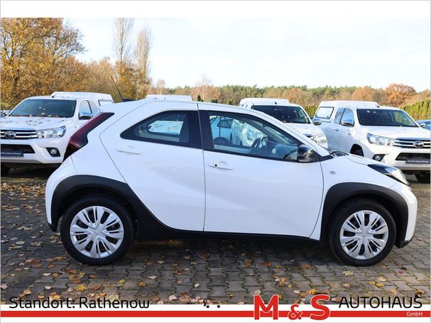 Toyota Aygo X 1.0 53 kW image number 2