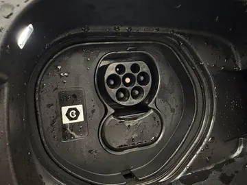 Car image 35