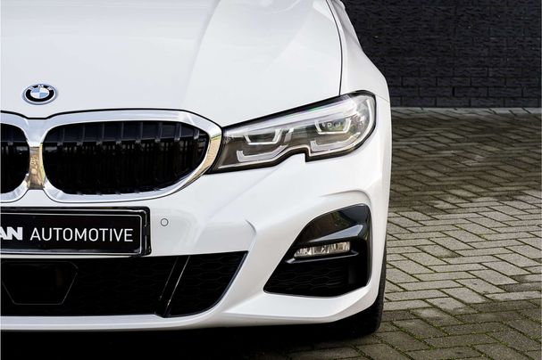 BMW 330 e Touring M Sport 218 kW image number 39