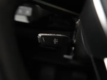 Car image 49