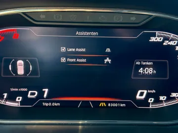 Car image 26