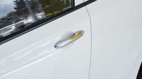 Car image 31