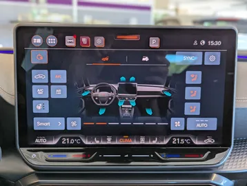 Car image 35
