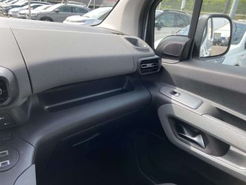 Car image 41