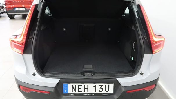 Volvo XC40 T3 Momentum 120 kW image number 4