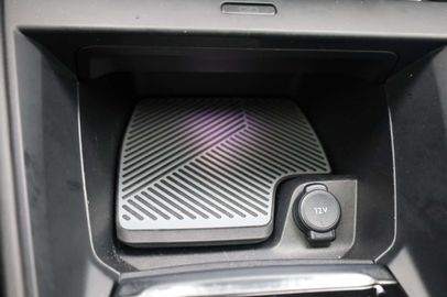 Car image 37