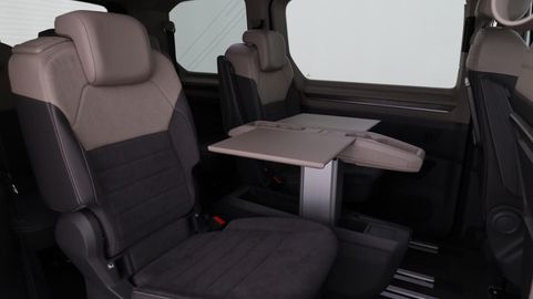 Car image 36