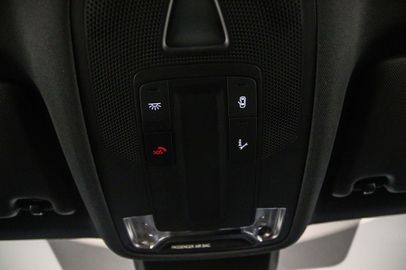 Car image 36