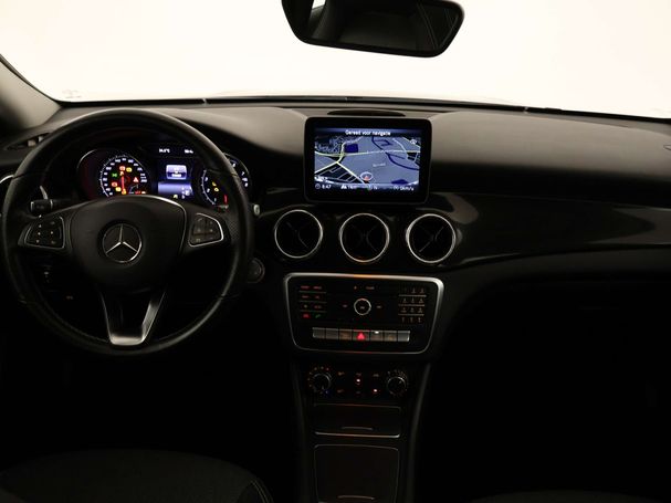 Mercedes-Benz CLA 180 90 kW image number 4