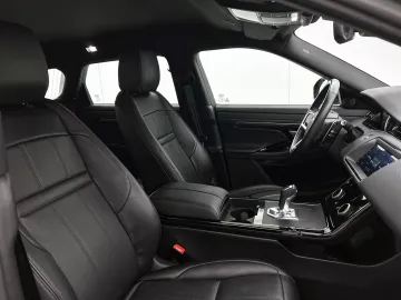 Car image 32