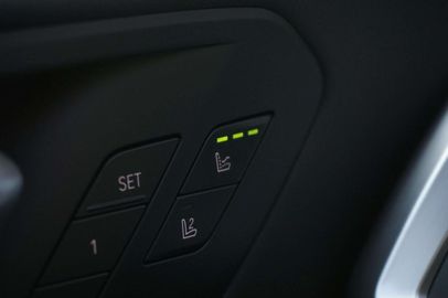 Car image 36