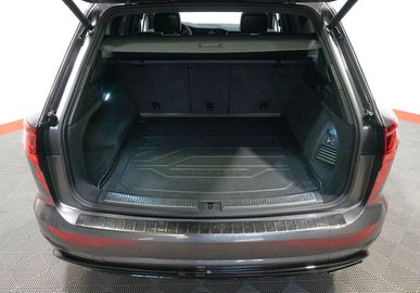 Car image 36