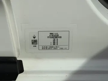Car image 28