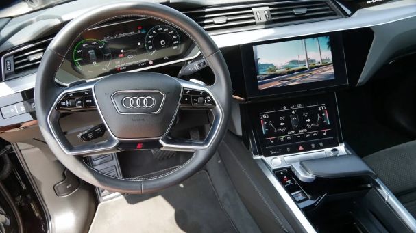 Audi e-tron 50 quattro S-line 230 kW image number 18