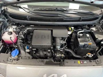 Car image 16