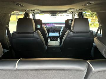 Car image 40