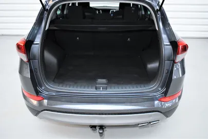 Car image 36