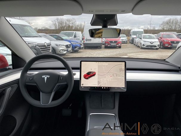 Tesla Model Y 220 kW image number 13