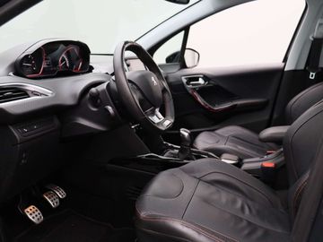 Car image 26