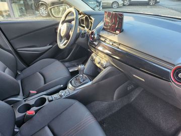 Car image 10