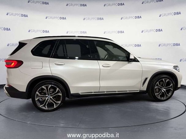 BMW X5 xDrive30d xLine 195 kW image number 4