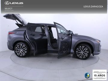 Car image 30