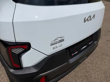 Car image 31