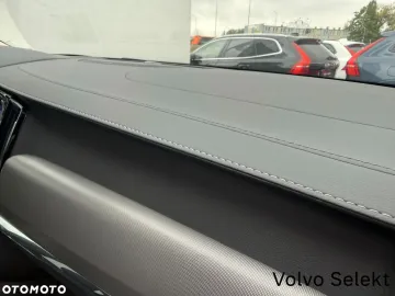 Car image 40