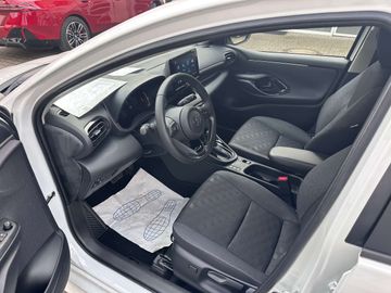 Car image 9