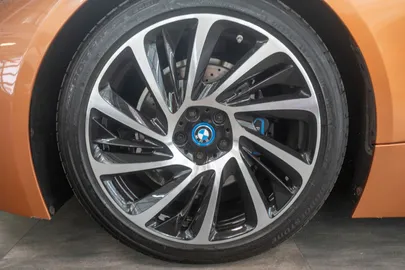 Car image 30
