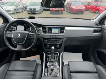 Car image 11