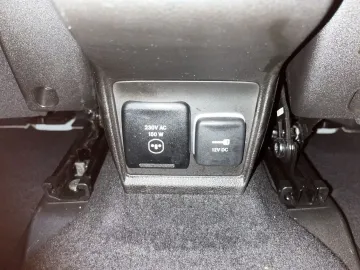 Car image 29