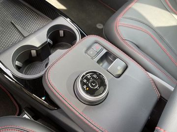 Car image 14