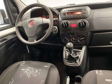 Car image 14