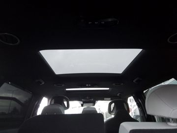 Car image 33