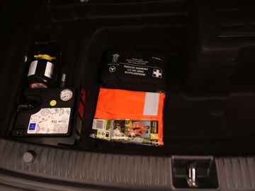 Car image 36