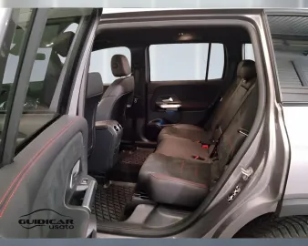 Car image 30