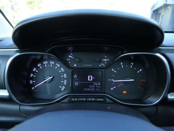 Car image 32